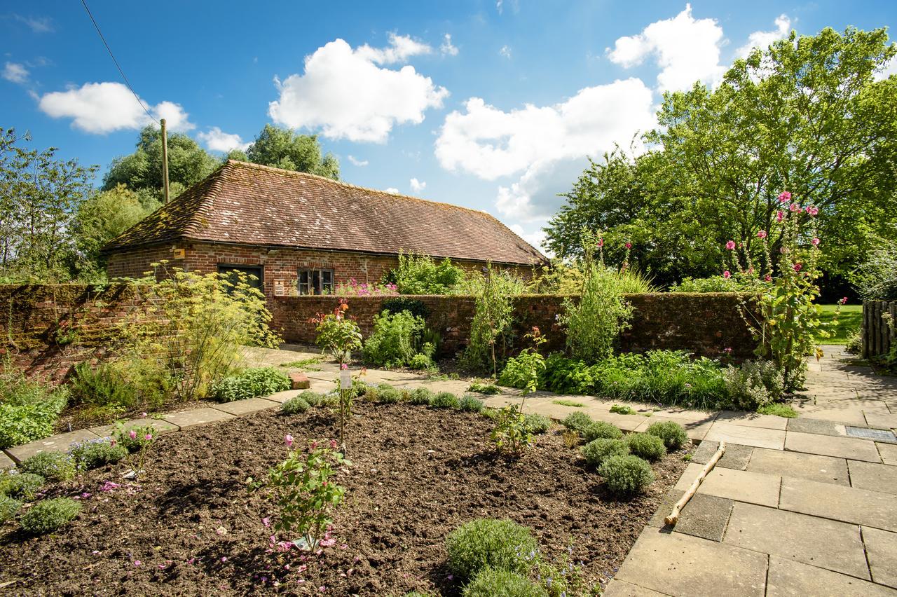 All Hallows Farmhouse Wimborne Saint Giles Exterior photo